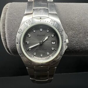 Pulsar Watch Womens VX82-OAL0‎ Stainless Steel Band 100m Water Resistant